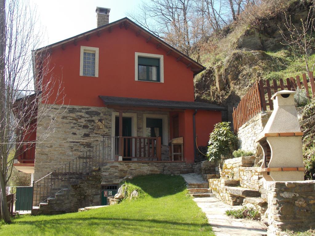 Hostal El Recanto Vega de Valcarce Εξωτερικό φωτογραφία