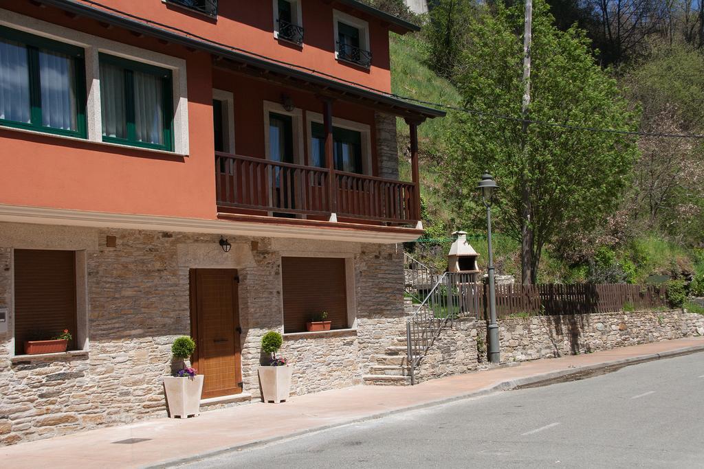Hostal El Recanto Vega de Valcarce Εξωτερικό φωτογραφία